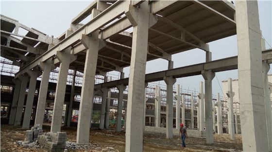 現場(chǎng)監理單位，勘察吊裝情況