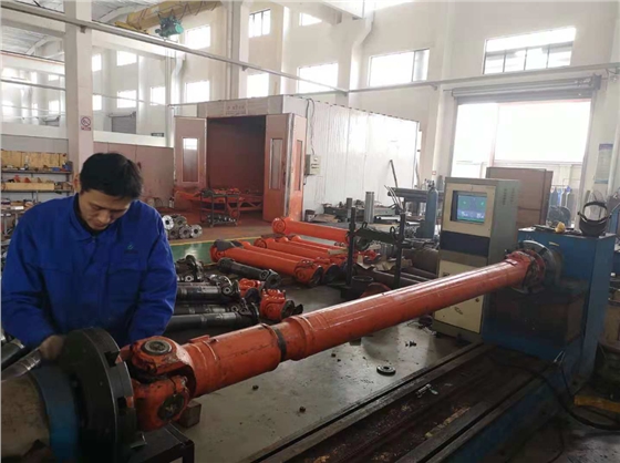 偉誠萬(wàn)向造紙機萬(wàn)向軸 偉誠萬(wàn)向造紙機萬(wàn)向軸